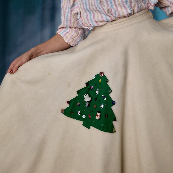 Vintage Cream Felt Poodle Skirt for Xmas - Picture 2 of 11